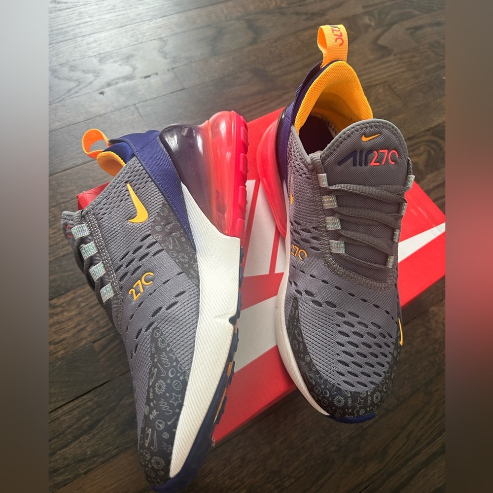 Kids size 4.5 Nike Air Max 270
